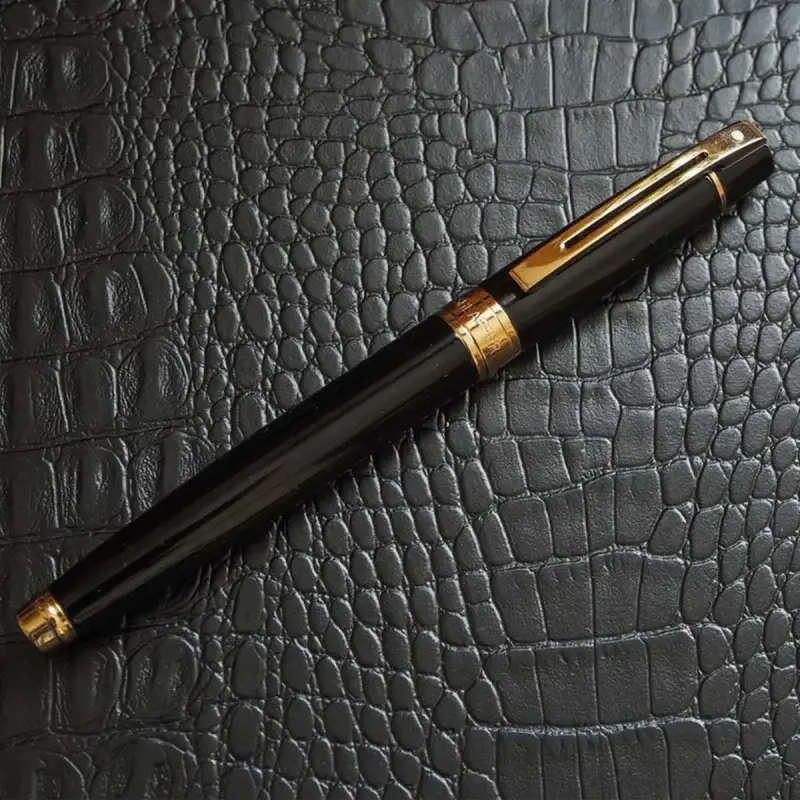 免費客製化刻字【Sheaffer】300黑桿金夾鋼珠筆 SFE1932551✿50B003