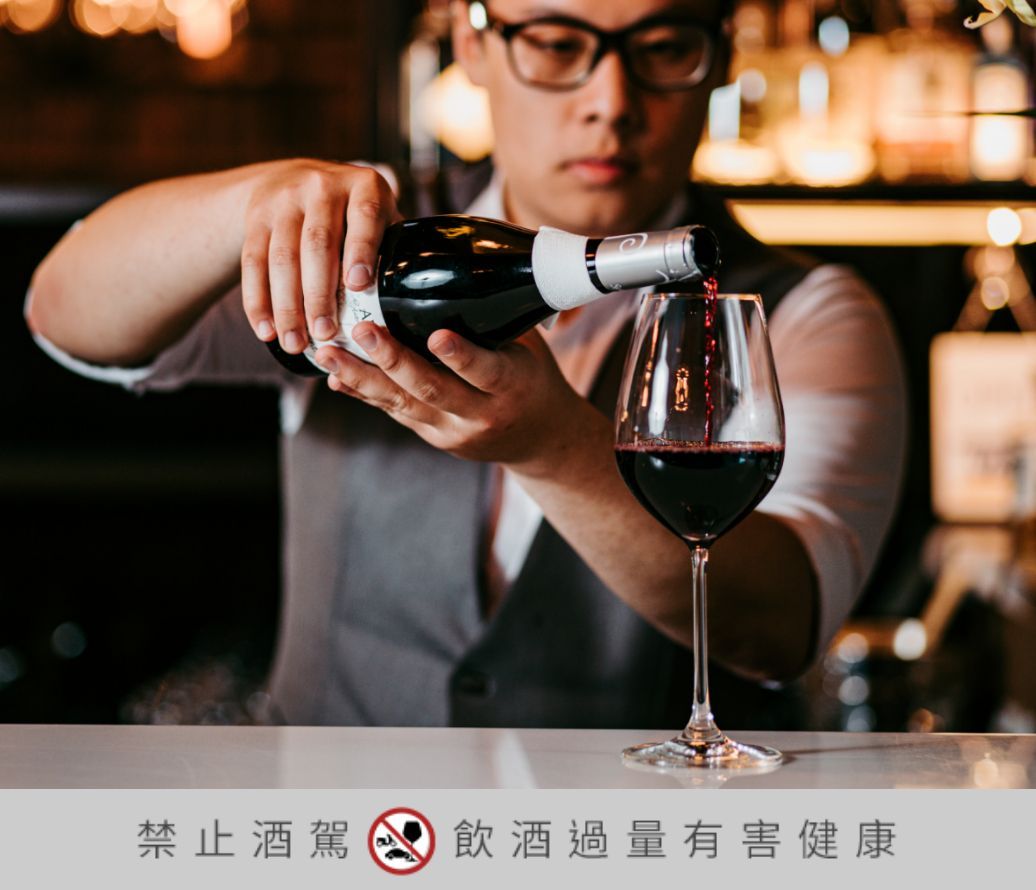 【Night Eleven】藏匿在北醫後巷內的酒吧！走英倫風卻賣日本烈酒？還有自釀啤酒跟創意調酒！酒GQ瀟灑男人網