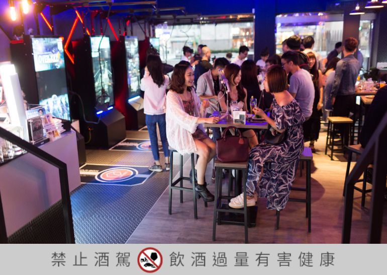 有喝又有玩！【BOX Taipei】全球首間結合VR遊戲的酒吧開幕啦！酒GQ瀟灑男人網
