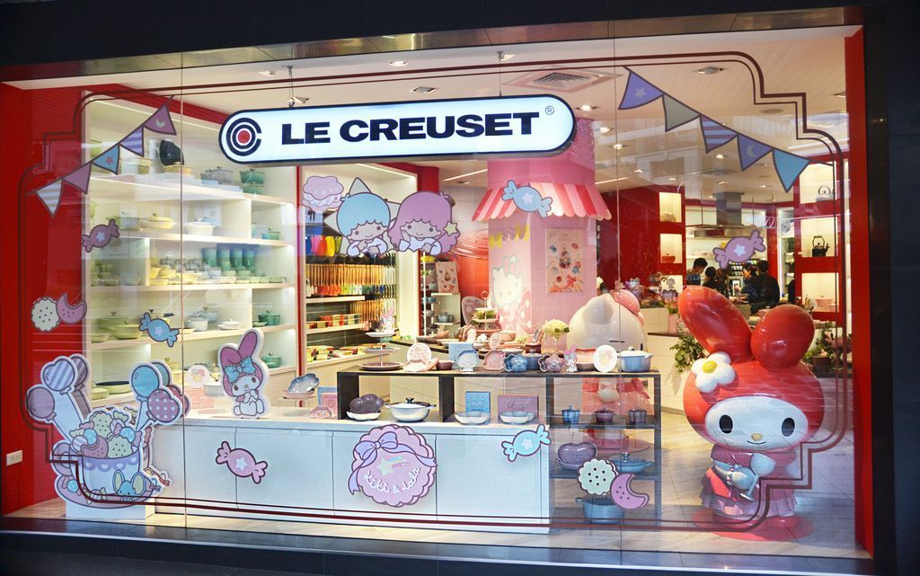 Le Creuset X Sanrio 首度合作限量聯名系列 讓另一半驚喜尖叫的節慶禮物就是它啦！購物GQ瀟灑男人網