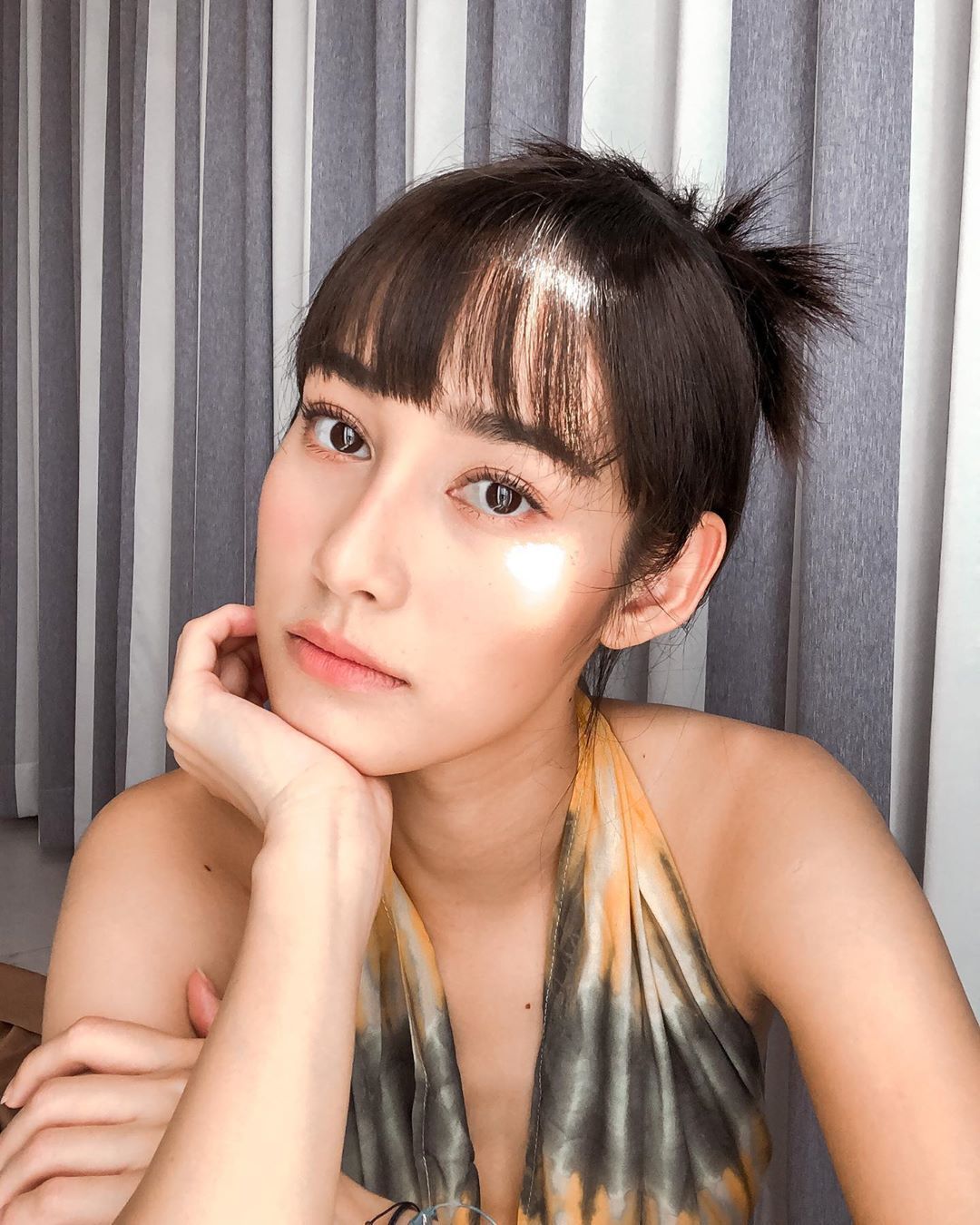 又柔又辣的美顏！「新生代泰劇女神」Tisanart Sornsuek 令人捨不得轉台！