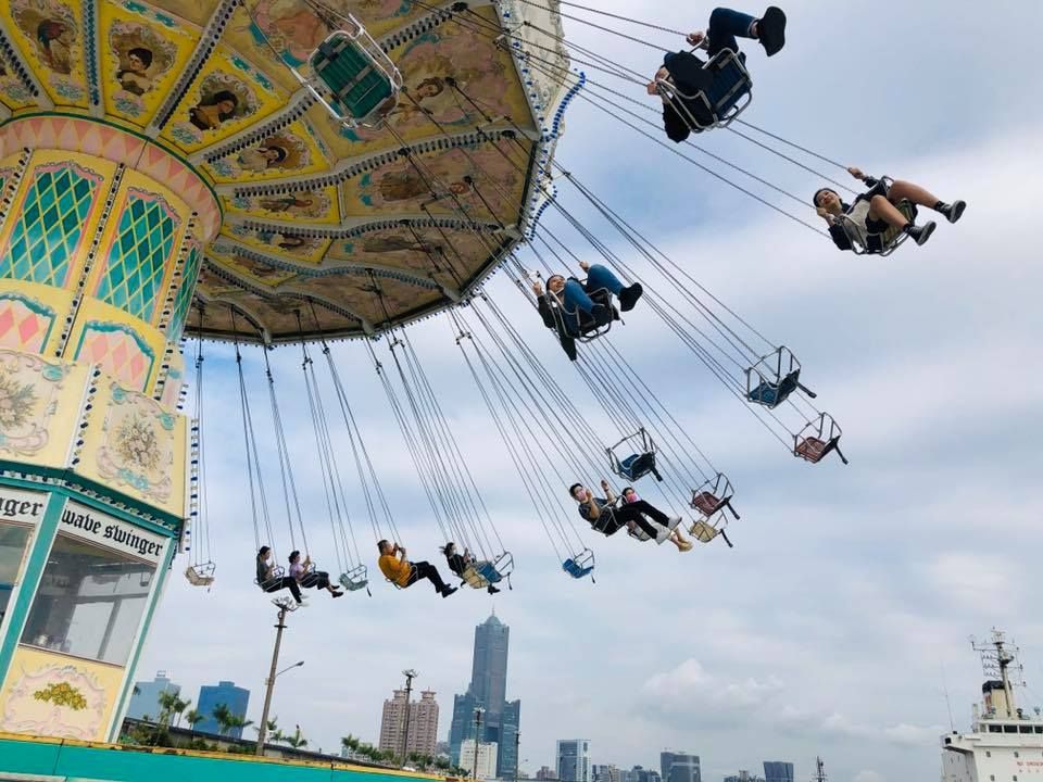 桃園熱點再一波！美式主題樂園「JETS嘉年華」進駐桃園青埔！8層樓高摩天輪、海盜船超過30項遊樂設施本周開幕！