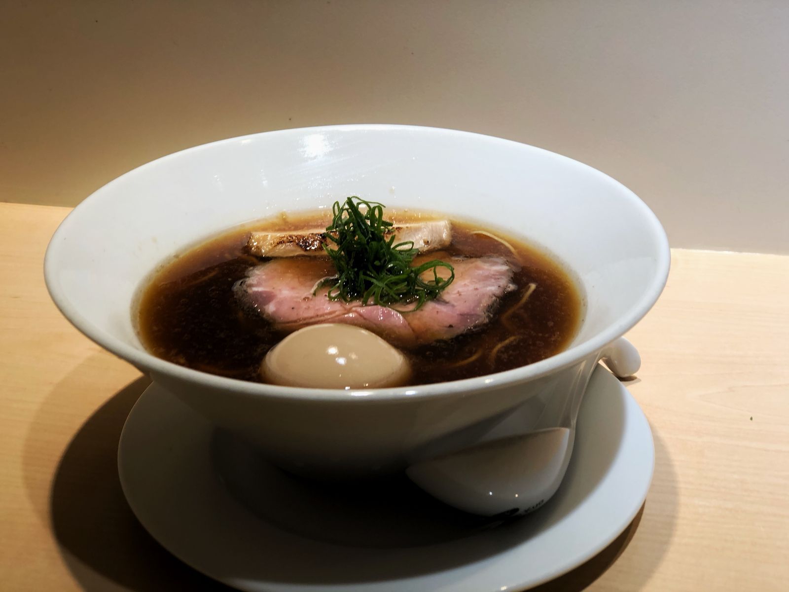 醬油雞湯味玉拉麵