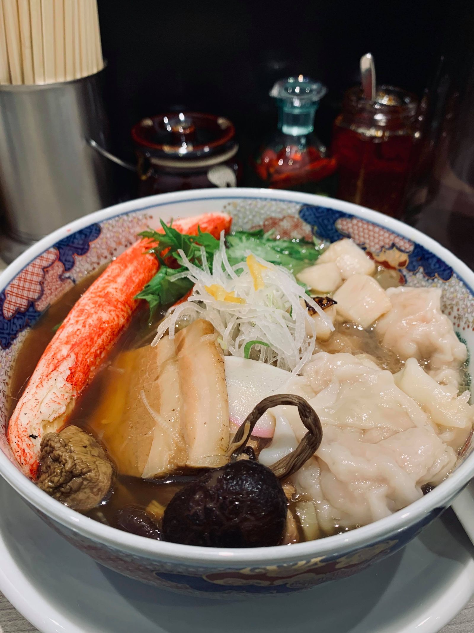 烹星－乾物清湯拉麵（加蟹肉棒及餛飩）