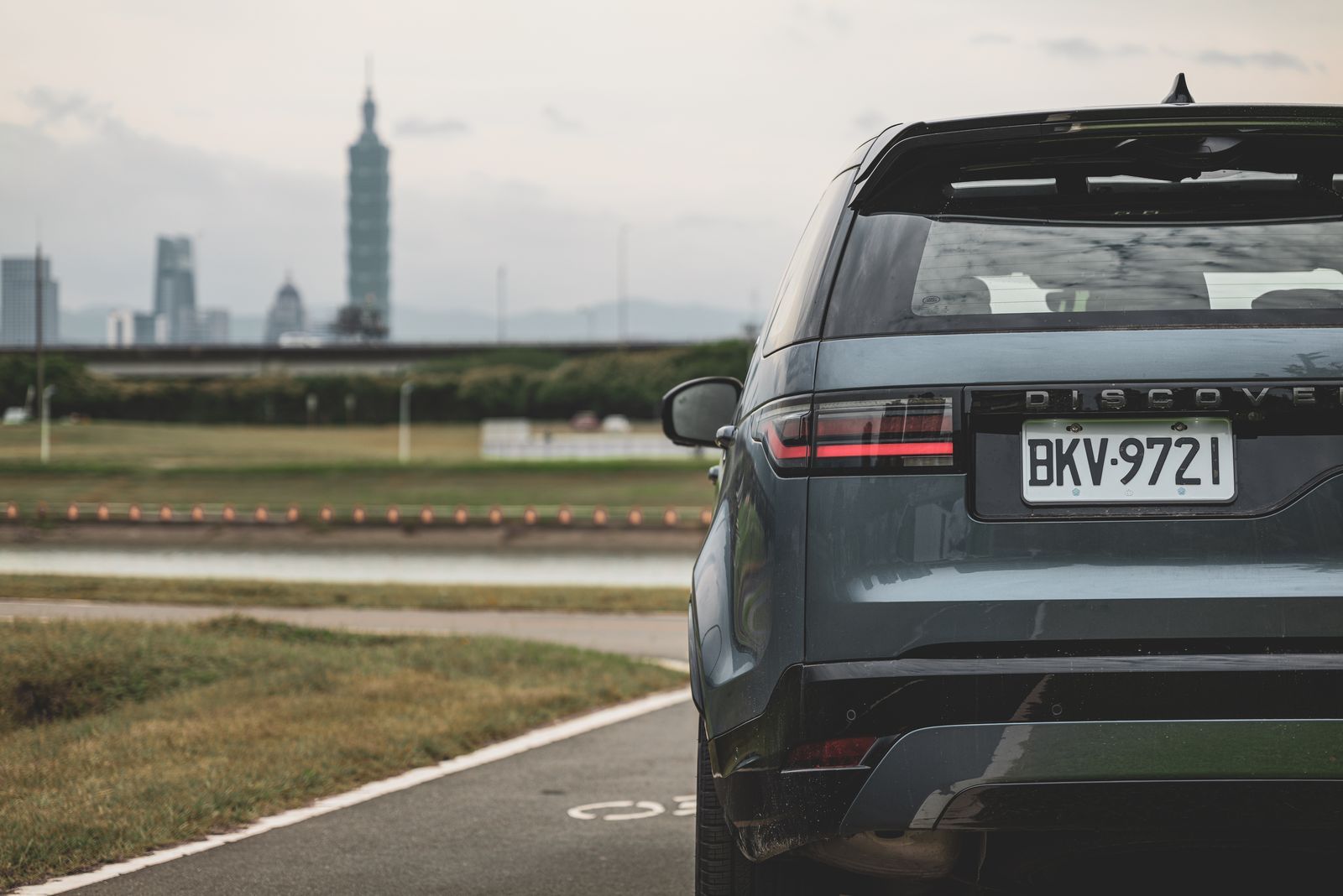 【GQ試駕】Land Rover Discovery  南台灣全程1200 公里實測，「大幅度內裝優化」為本作亮點