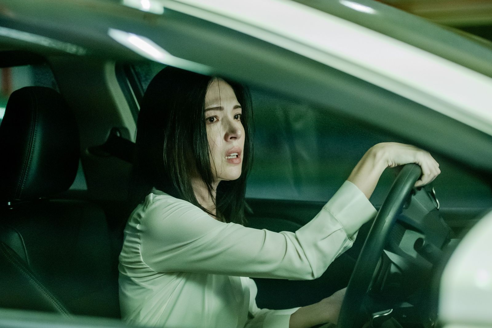 Netflix 排行榜第一！《她和她的她》6 大看點整理：燒腦懸疑手法帶出最燒心的故事，看許瑋甯、李程彬、賈靜雯、吳慷仁同台飆戲！