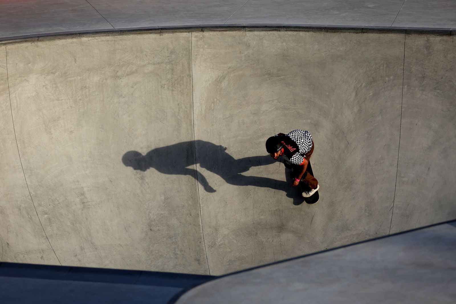 SHARJAH UNITED ARAB EMIRATES  FEBRUARY 09 William Cortez of Mexico competes in the  Men's Park Qualifiers during the...