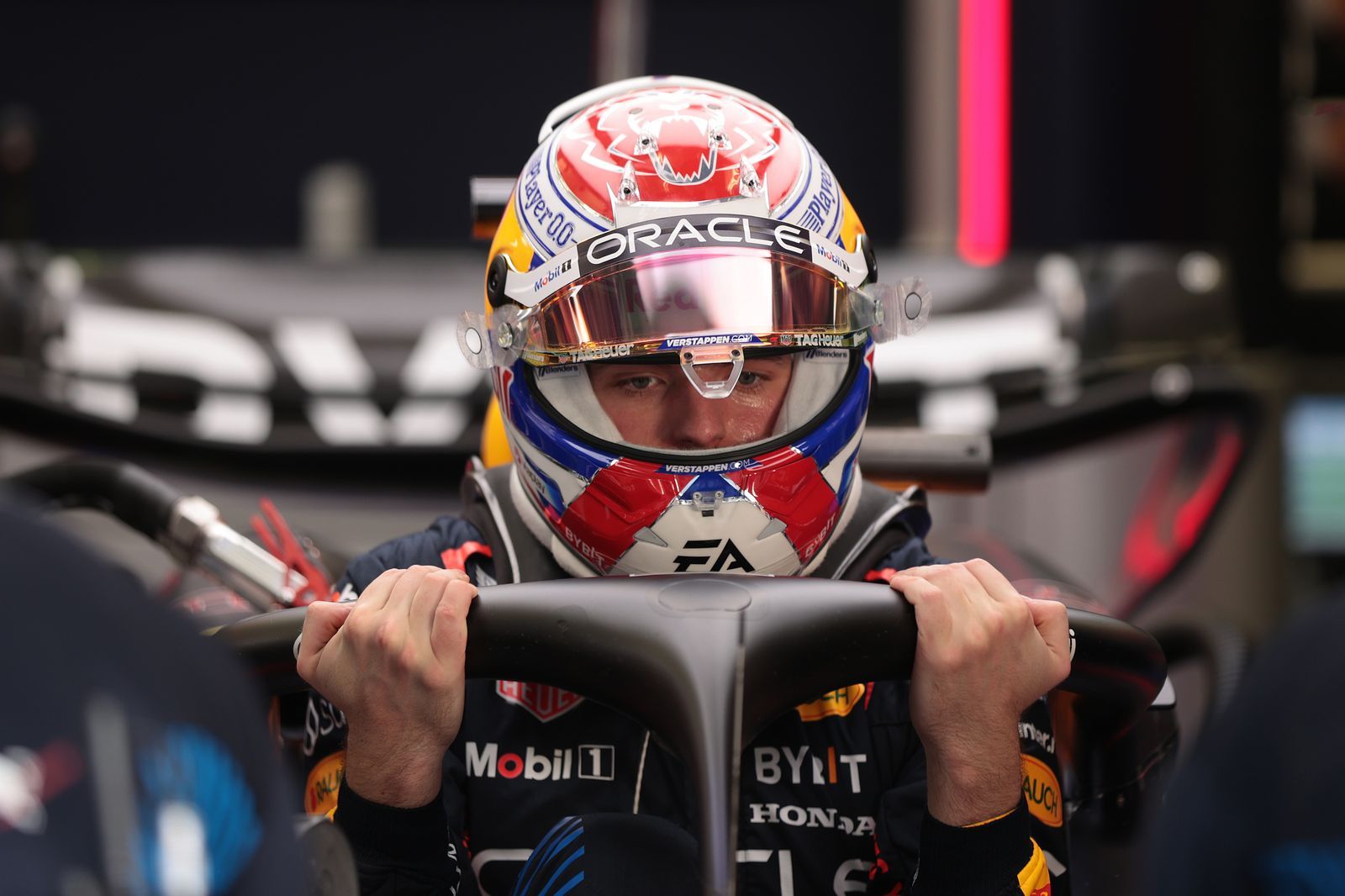 成為「F1 車手」究竟有多難？地獄體能戰、駕照比黑色日輪刀更難拿到，全世界僅 20 席次的天選鬼殺隊！