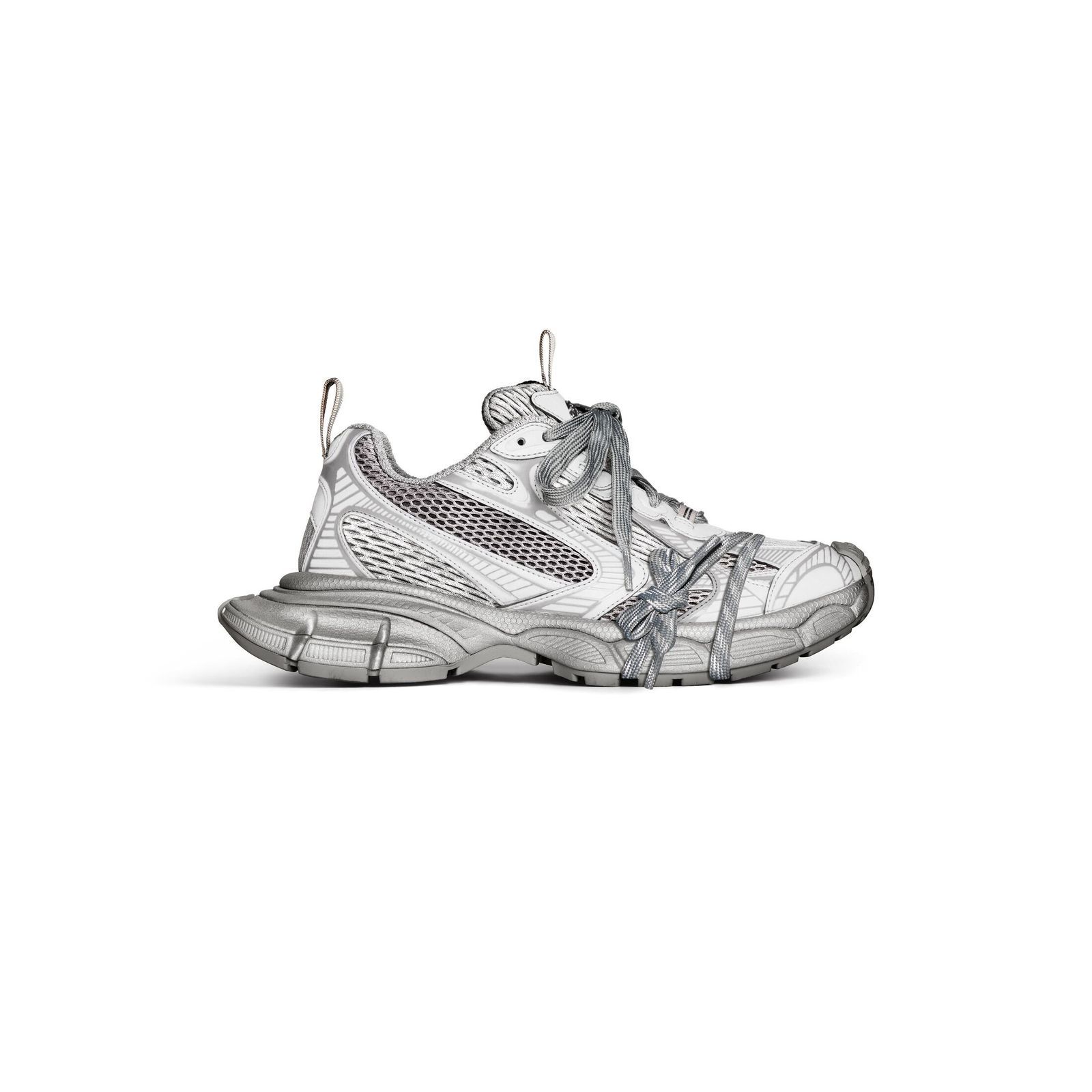 盤點 2024 年最值得入手的 5 款輕奢運動鞋，Balenciaga、Miu Miu、Kith…通通都有！
