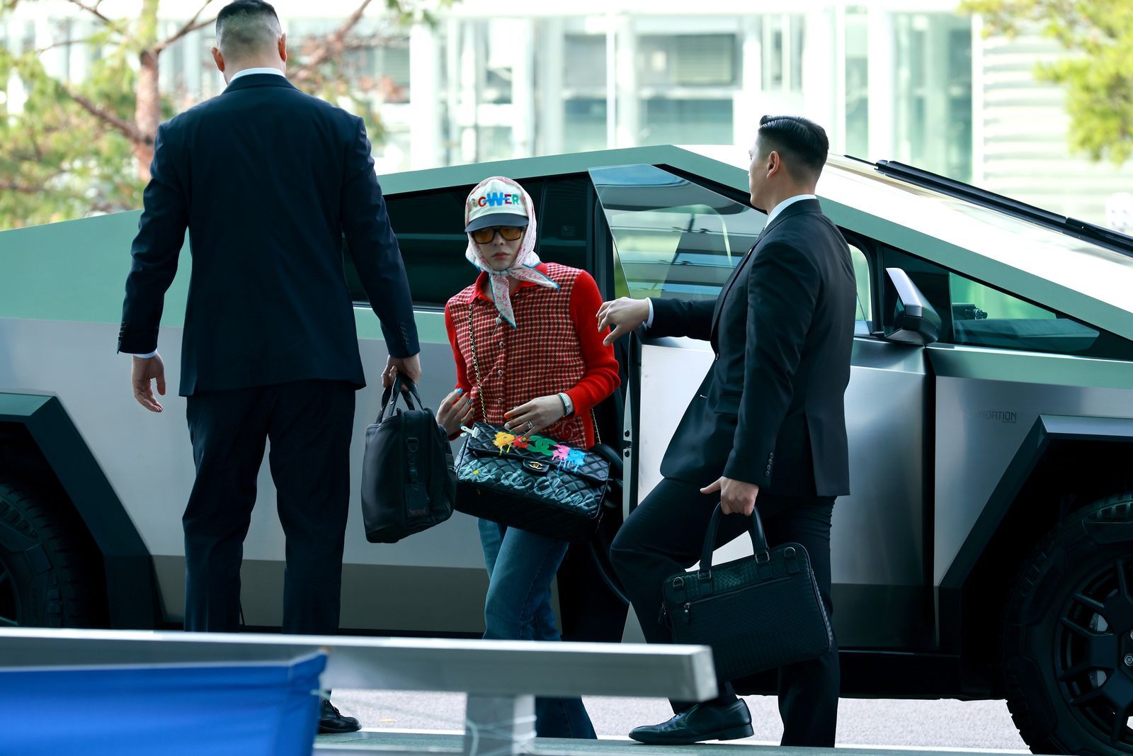 INCHEON SOUTH KOREA  NOVEMBER 04 GDragon of BigBang is seen at Incheon International Airport on November 04 2024 in...