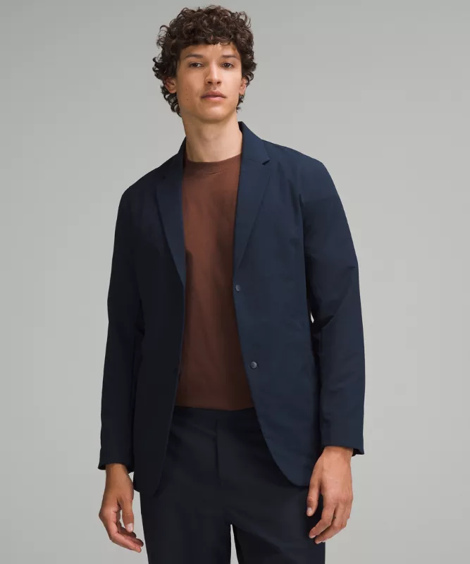2025 新年優惠｜lululemon 官方熱銷榜出爐，千元入手 12 款經典運動褲、運動服、機能外套！