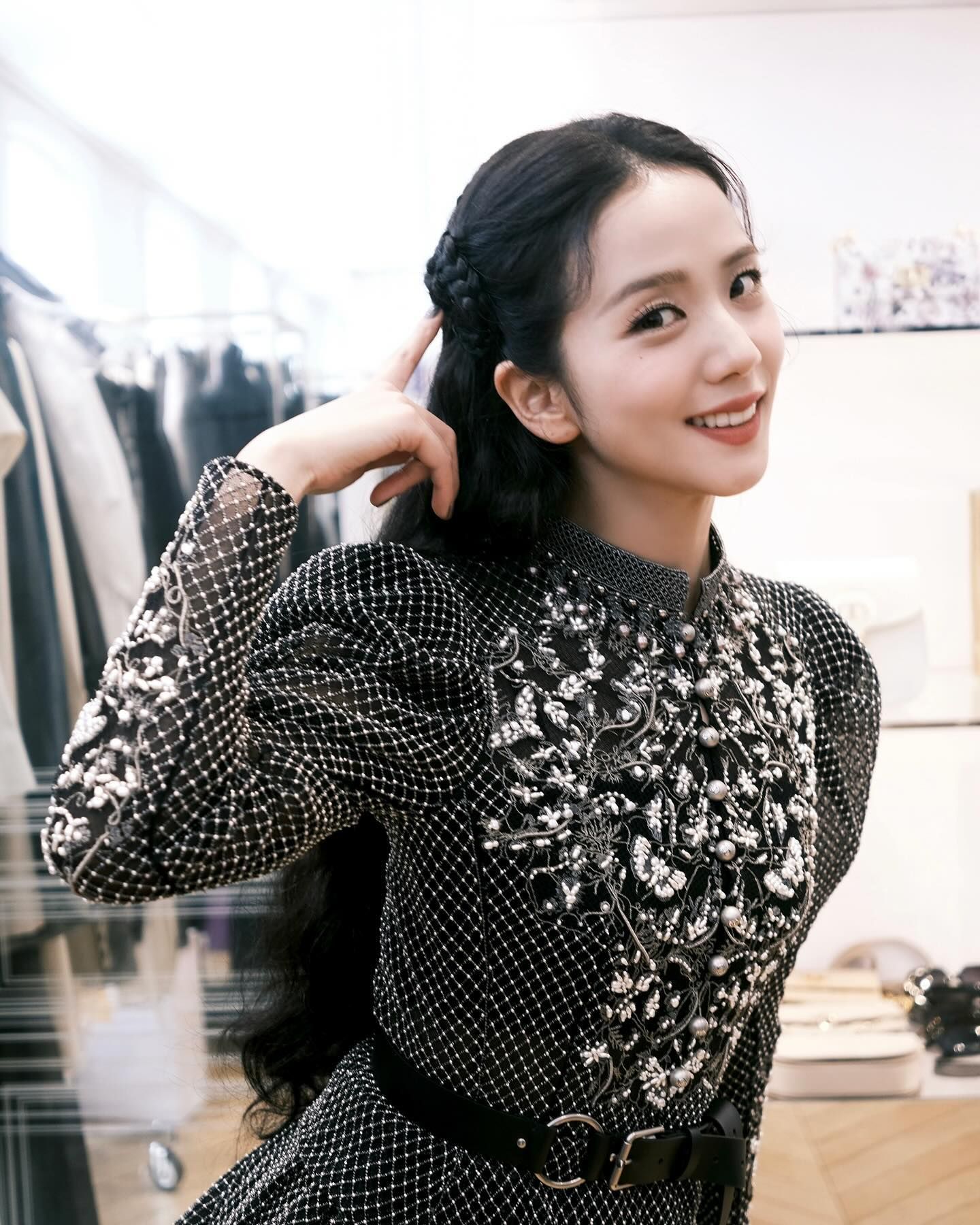 圖源：JISOO 粉絲專頁