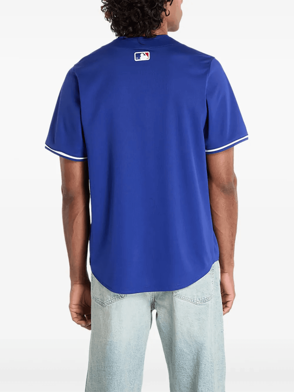 2025 棒球衣推薦｜盤點 12 款棒球衫與棒球外套，從復古運動風 Nike、Mitchell  Ness 到潮流品牌 WTAPS 通通有！
