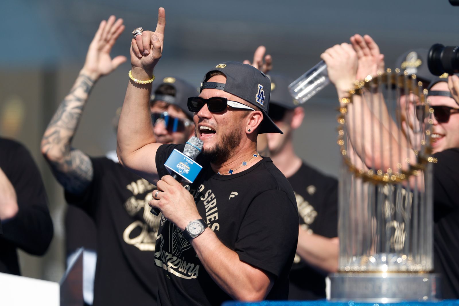 LOS ANGELES CALIFORNIA  NOVEMBER 03 Miguel Rojas 72 of the Los Angeles Dodgers speaks to the crowd during the 2025...