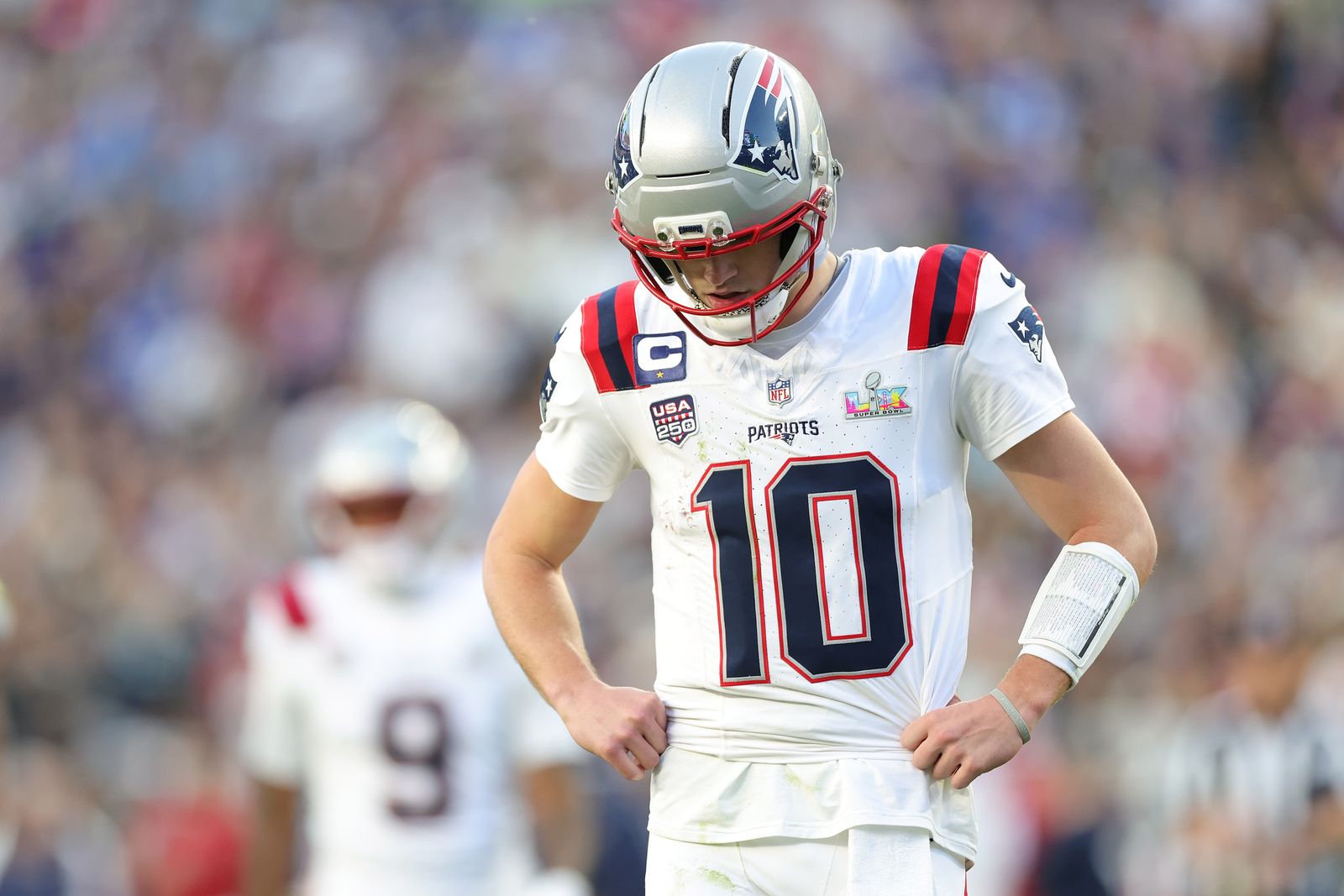 SANTA CLARA CALIFORNIA  FEBRUARY 08 Drake Maye 10 of the New England Patriots reacts to a false start during the second...