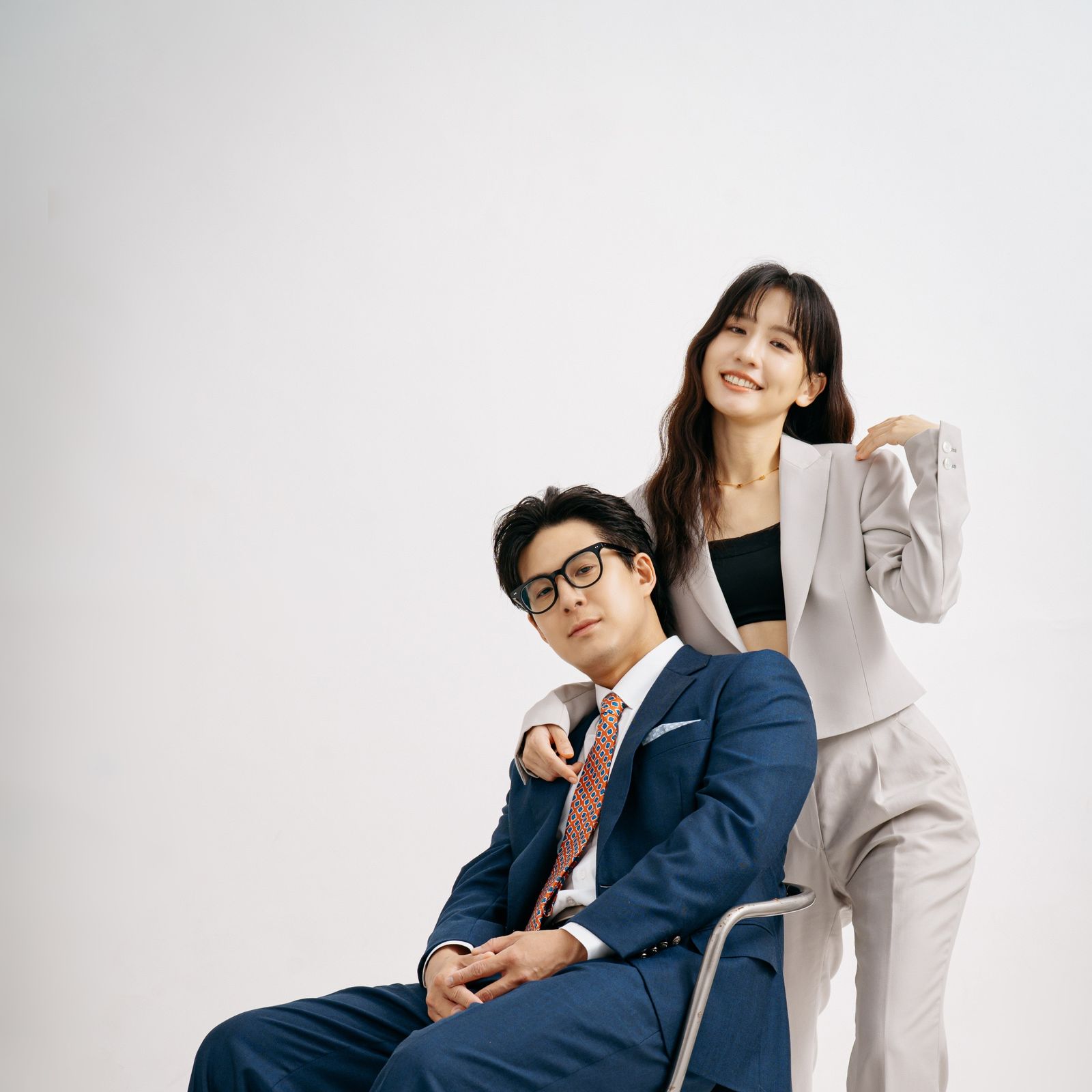 2026 Suit Walk名人改造計畫｜愛麗 Ellie 與舜哥 Edward，當夫妻日常走進 STYDER 訂製西裝